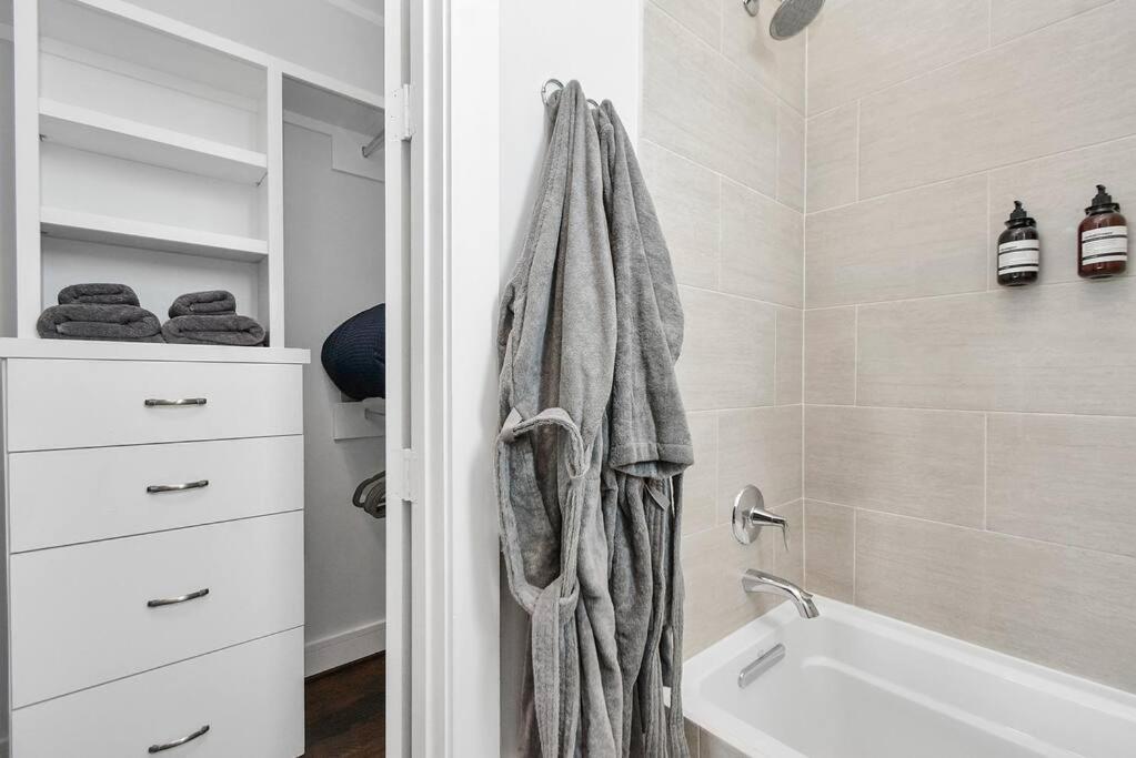 Casa Labella - Downtown Skyline Views - Sleeps 10 Villa Хюстън Екстериор снимка