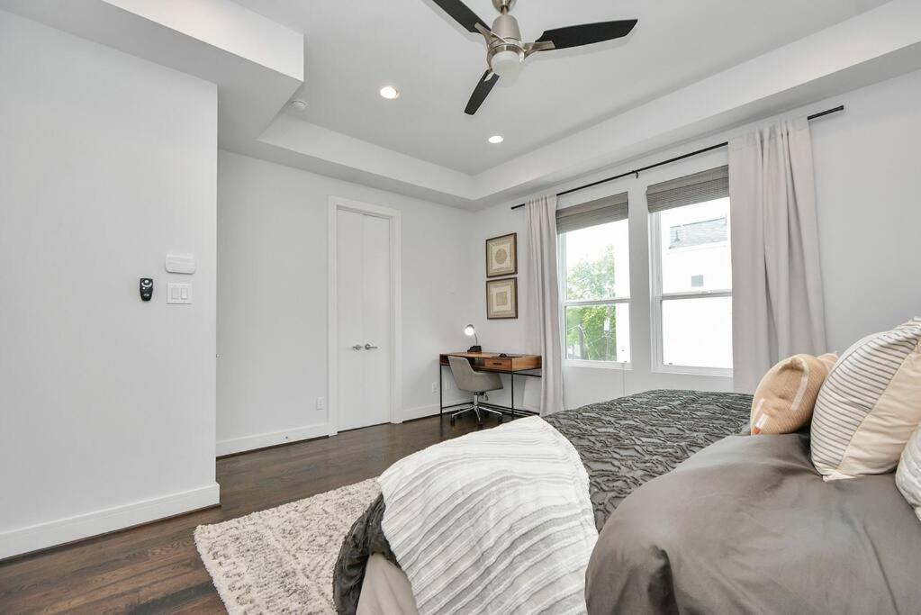 Casa Labella - Downtown Skyline Views - Sleeps 10 Villa Хюстън Екстериор снимка