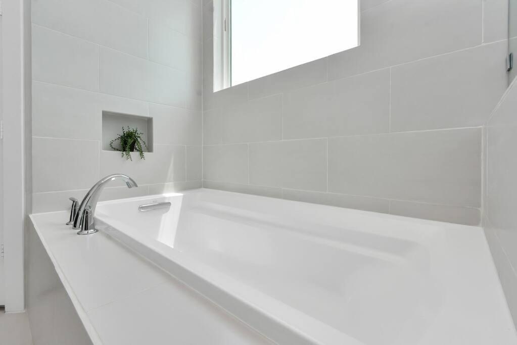 Casa Labella - Downtown Skyline Views - Sleeps 10 Villa Хюстън Екстериор снимка
