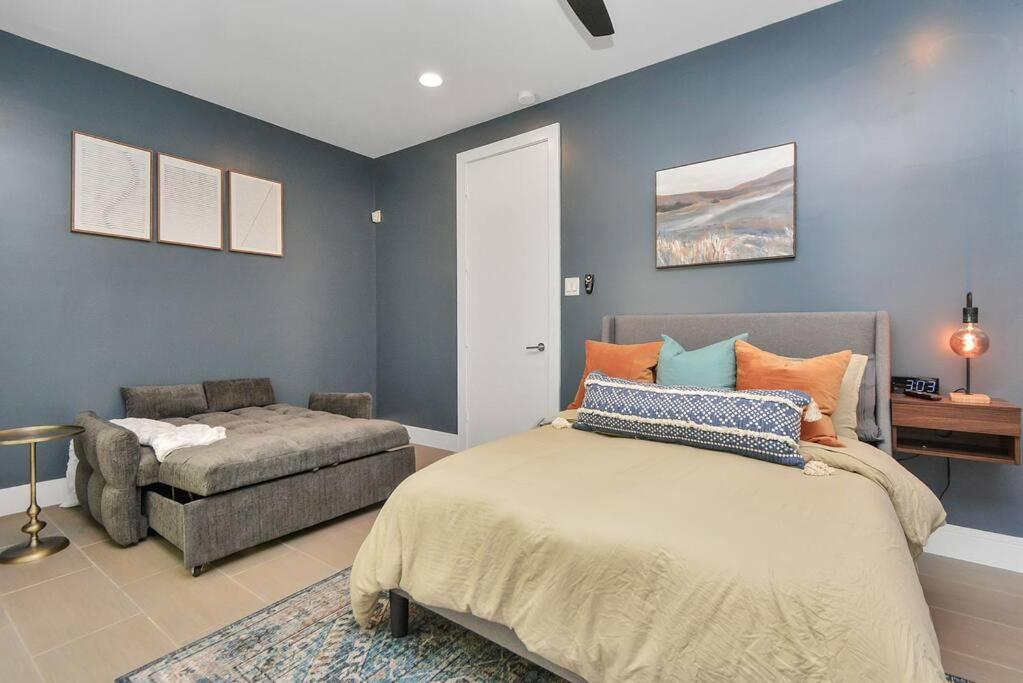 Casa Labella - Downtown Skyline Views - Sleeps 10 Villa Хюстън Екстериор снимка
