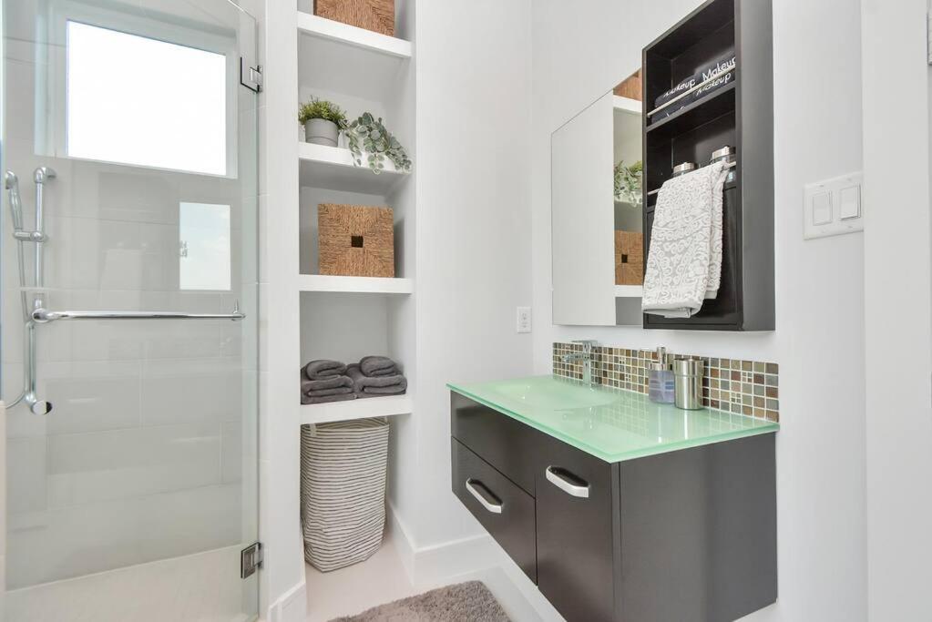 Casa Labella - Downtown Skyline Views - Sleeps 10 Villa Хюстън Екстериор снимка