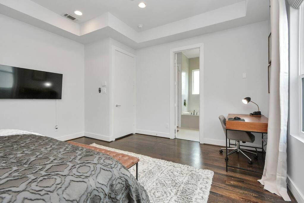 Casa Labella - Downtown Skyline Views - Sleeps 10 Villa Хюстън Екстериор снимка